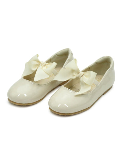 Amelia Bow Flat