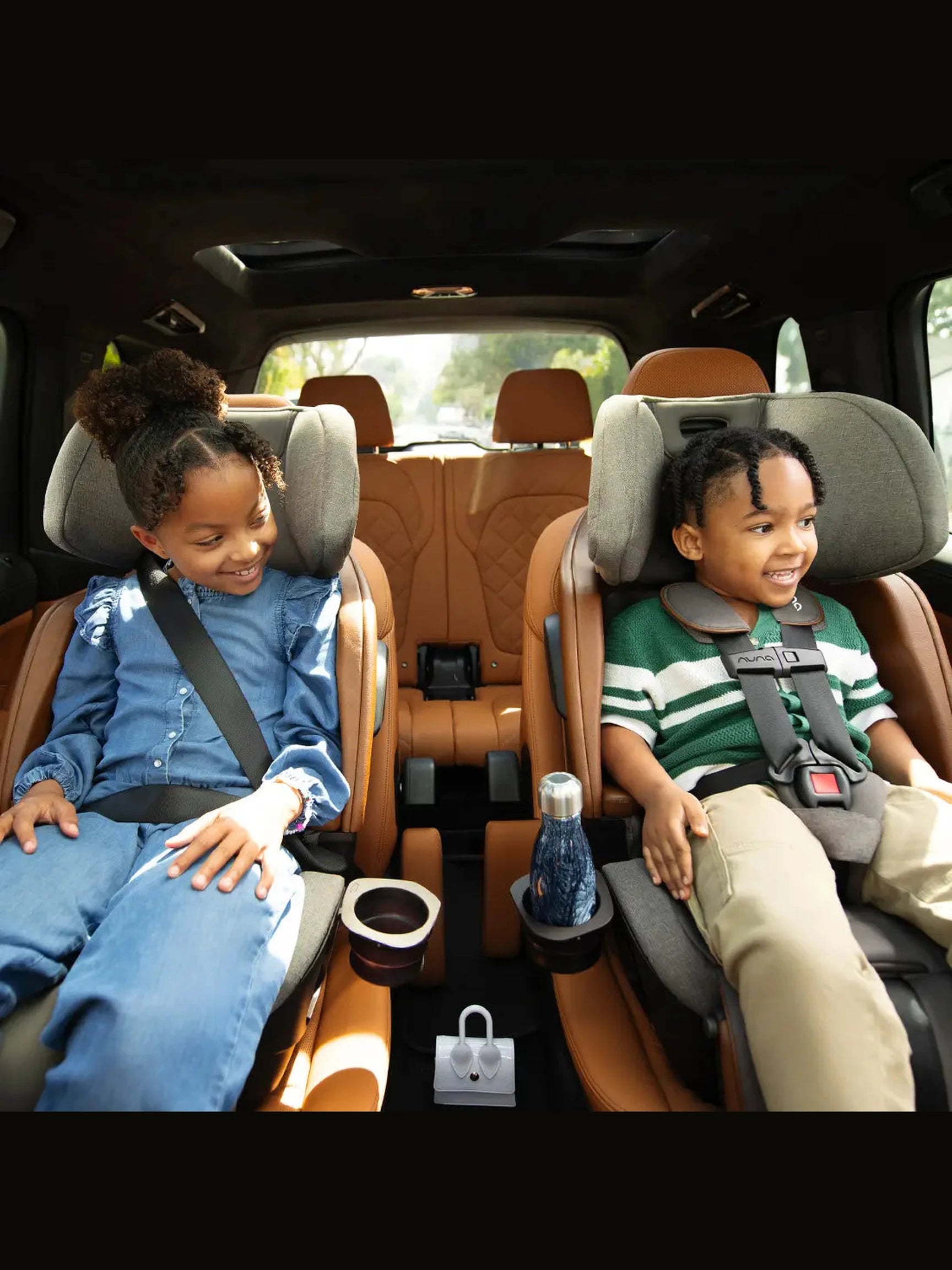LUMN Harness Booster Carseat