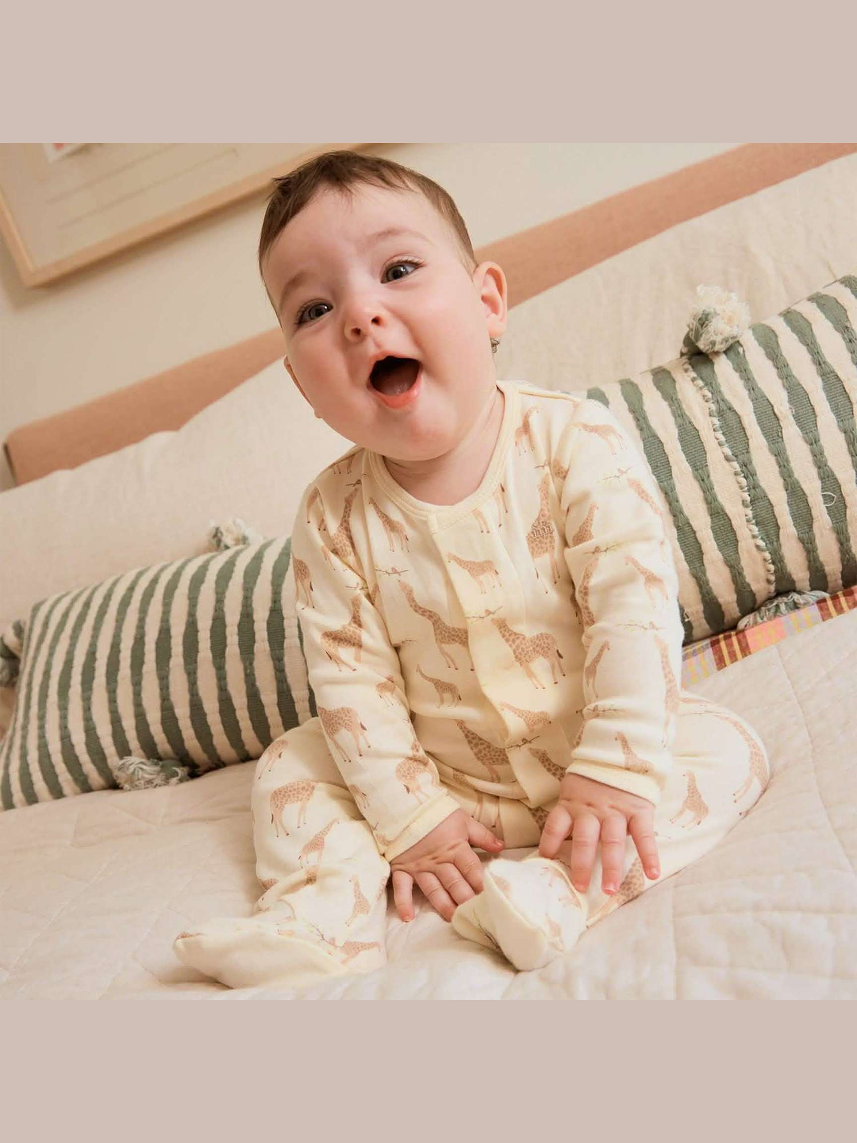 Jolie Giraffe Organic Cotton Boy Footie