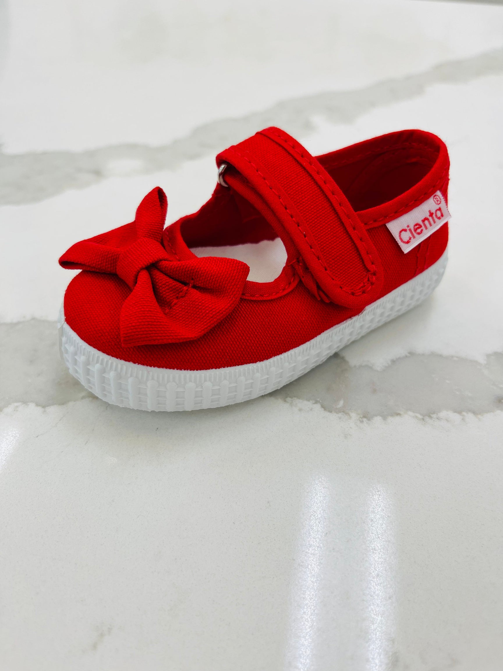 Cienta shoes 2025 mary jane